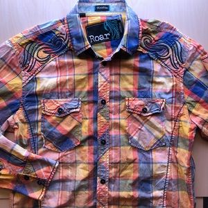 Roar Signature button down shirt size medium